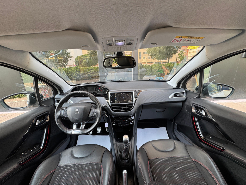 PEUGEOT 208 GTLine 1.6L... 2