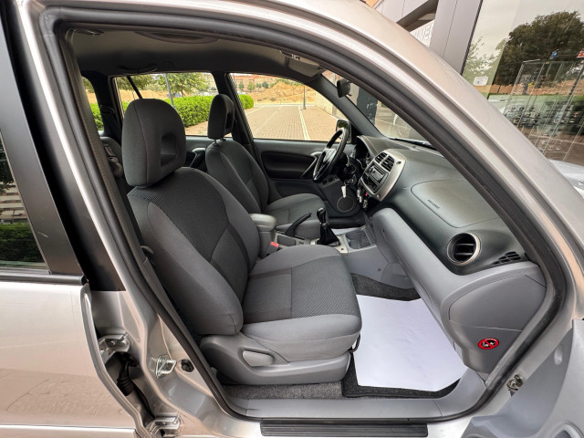 TOYOTA Rav4 2.0 D4D Luna 4X4