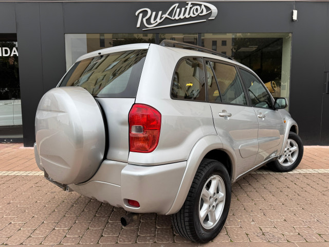 TOYOTA Rav4 2.0 D4D Luna 4X4