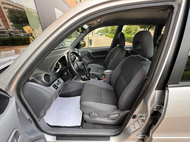 TOYOTA Rav4 2.0 D4D Luna 4X4