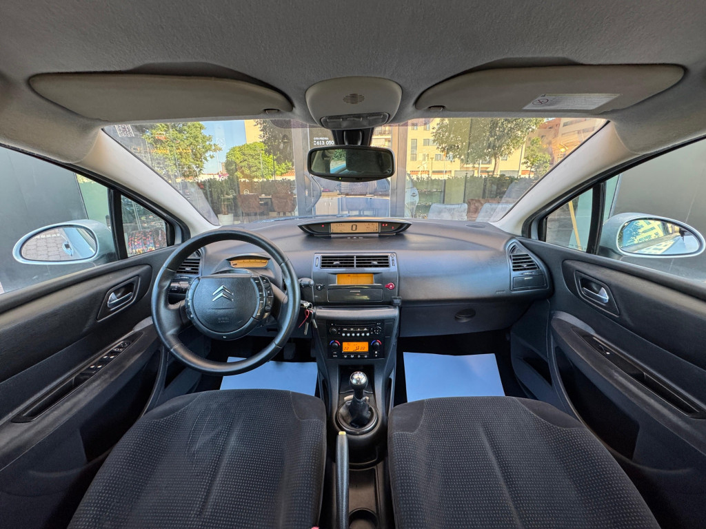 CITROEN C4 1.6 HDi 110... 2