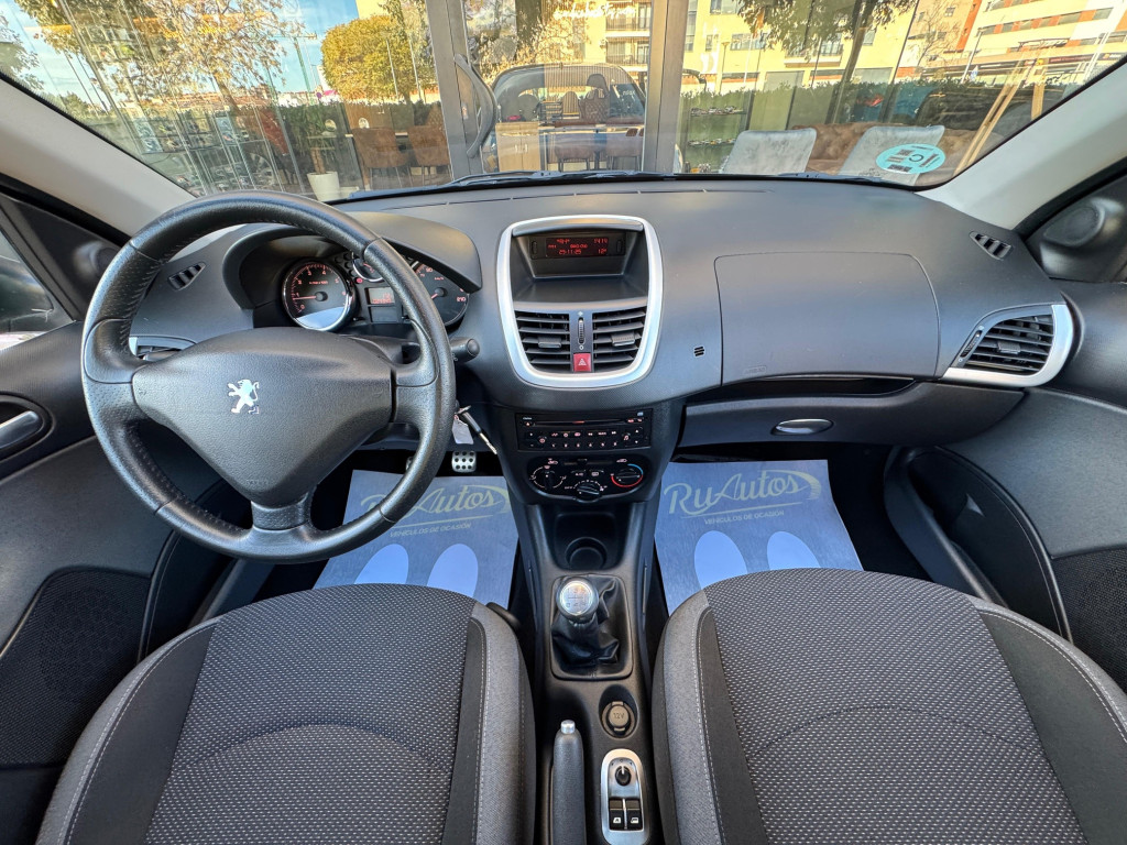 PEUGEOT 206 + 1.4 2