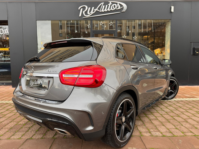 MERCEDES-BENZ Clase GLA GLA 220 d 4MATIC AMG Line