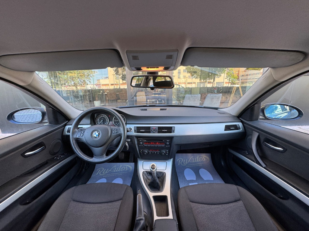 BMW Serie 3 320D 2