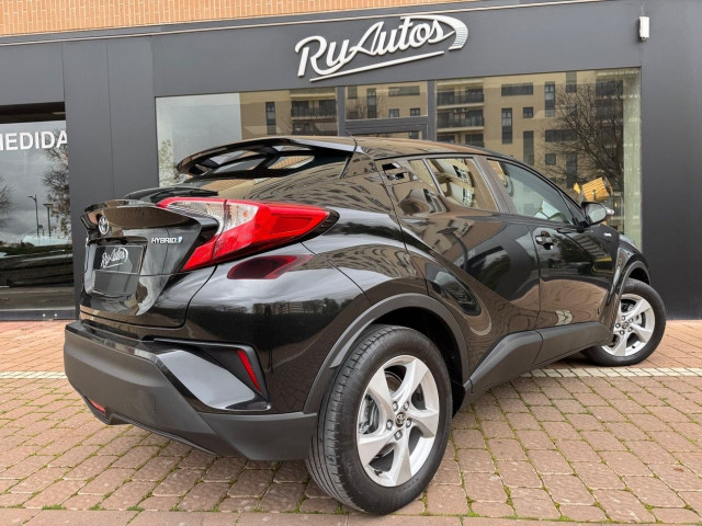 TOYOTA CHR 1.8 125H Dynamic Plus