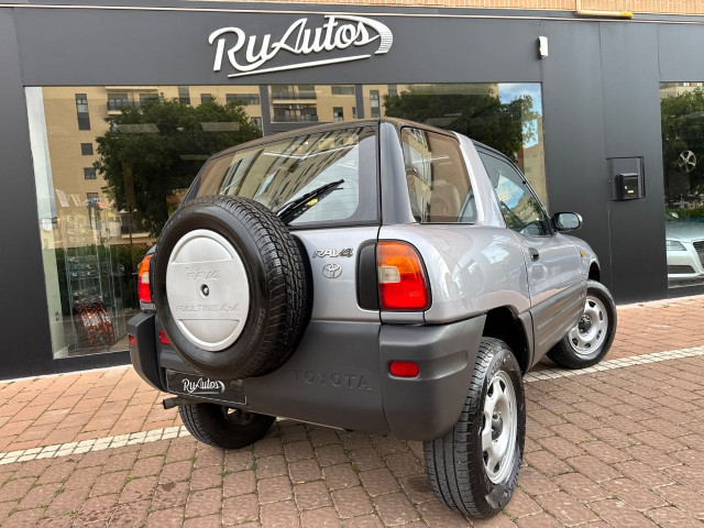 TOYOTA Rav4 2.0I 16V
