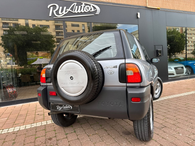 TOYOTA Rav4 2.0I 16V