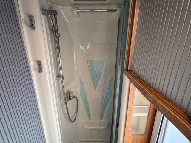 AUTOCARAVANA PERFILADA CHAUSSON ALLEGRO 83