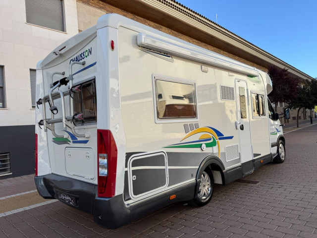 AUTOCARAVANA PERFILADA CHAUSSON ALLEGRO 83