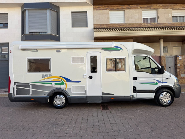AUTOCARAVANA PERFILADA CHAUSSON ALLEGRO 83