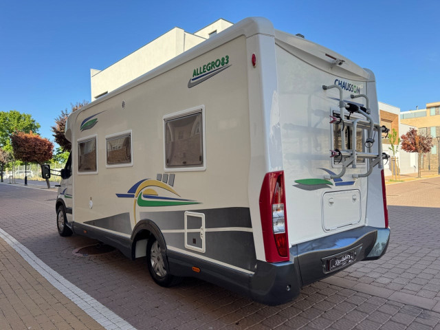 AUTOCARAVANA PERFILADA CHAUSSON ALLEGRO 83