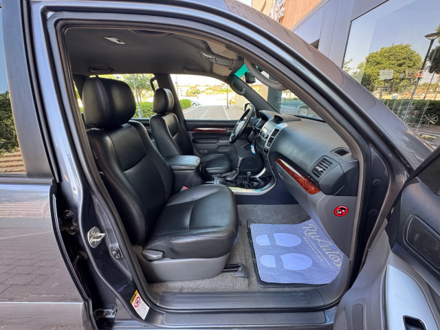 TOYOTA Land Cruiser 3.0 D4D VXL