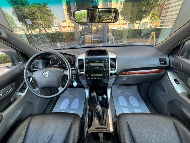 TOYOTA Land Cruiser 3.0 D4D VXL