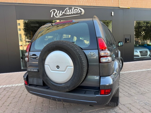 TOYOTA Land Cruiser 3.0 D4D VXL