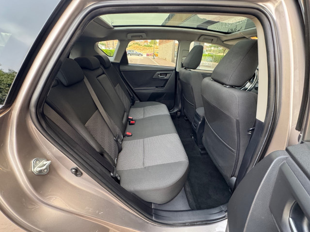 TOYOTA Auris 120D Live