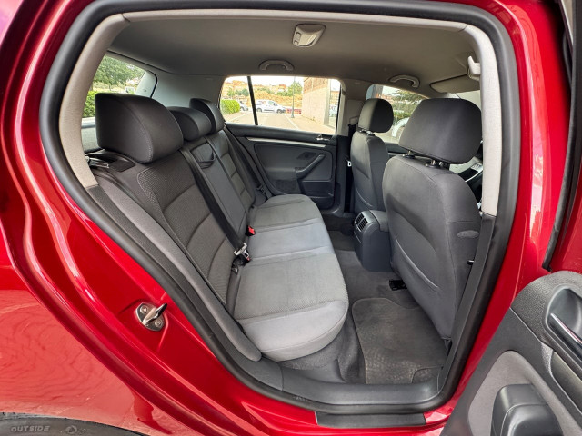 VOLKSWAGEN Golf 1.6 FSI Highline