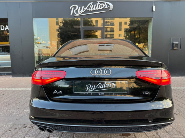 AUDI A4 2.0 TDI 150cv S line edition