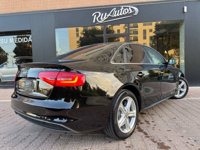 AUDI A4 2.0 TDI 150cv S line edition
