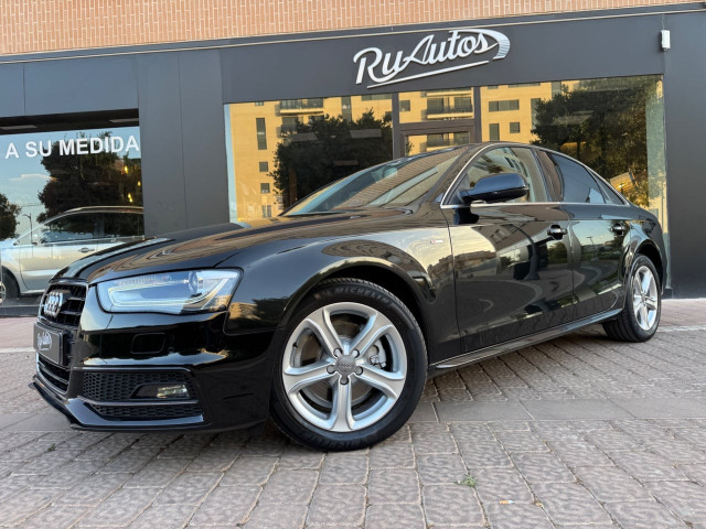 AUDI A4 2.0 TDI 150cv S line edition