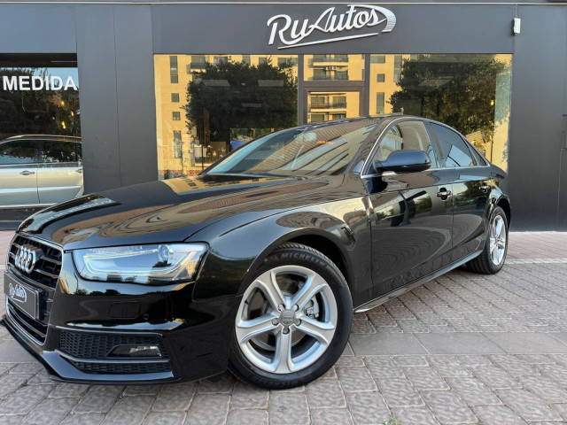 AUDI A4 2.0 TDI 150cv S line edition