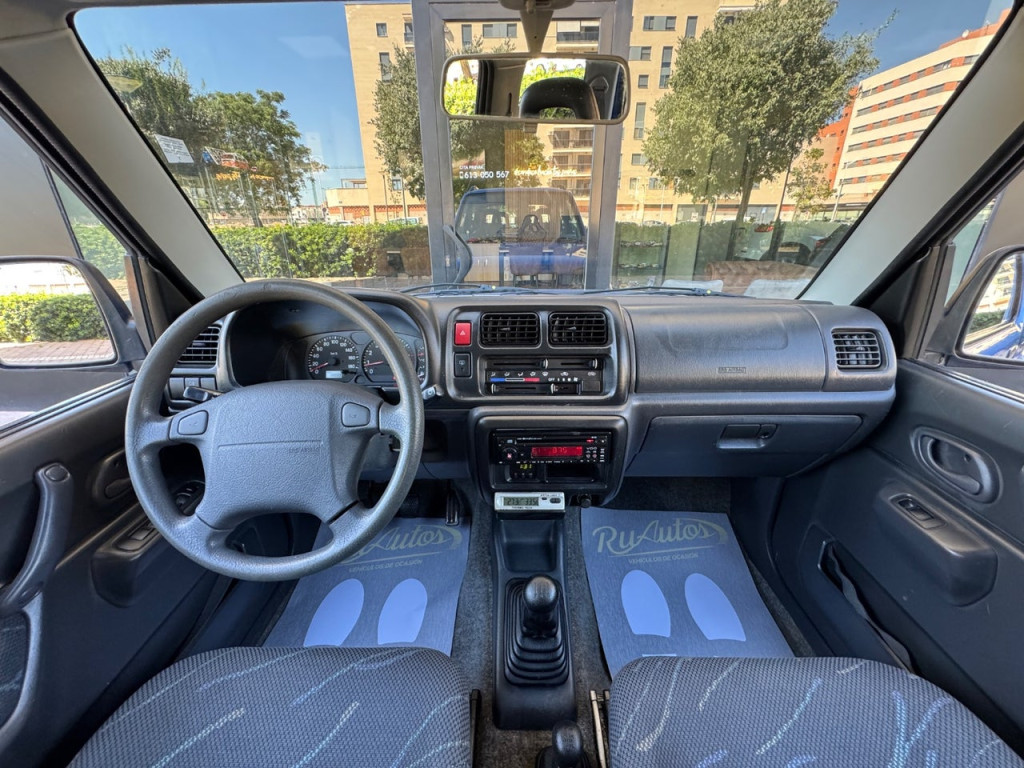 SUZUKI Jimny 1.3 16V JLX... 2
