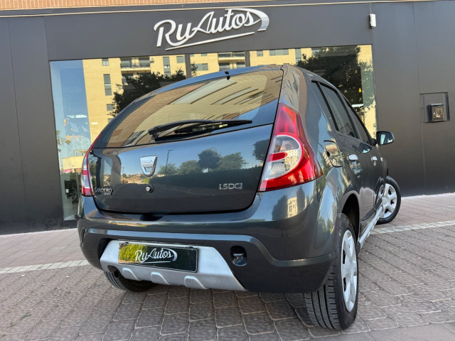 DACIA Sandero Laureate 1.5 dCi 70cv