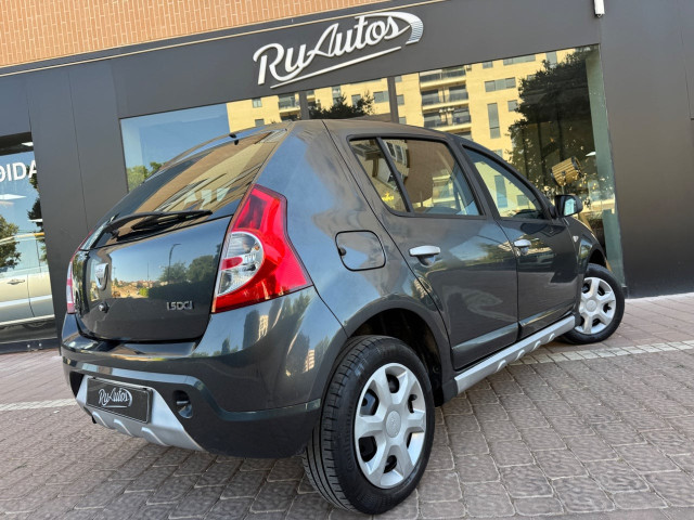 DACIA Sandero Laureate 1.5 dCi 70cv
