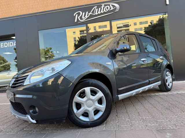DACIA Sandero Laureate 1.5 dCi 70cv