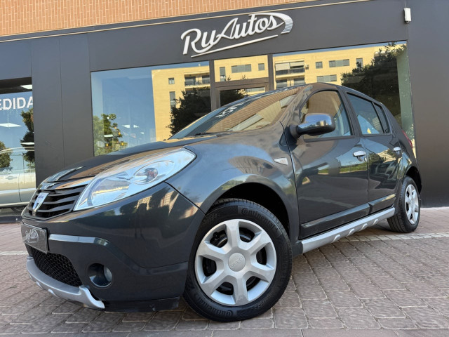 DACIA Sandero Laureate 1.5 dCi 70cv