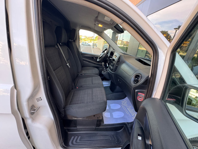 MERCEDES-BENZ Vito 111 BT Tourer Base Larga