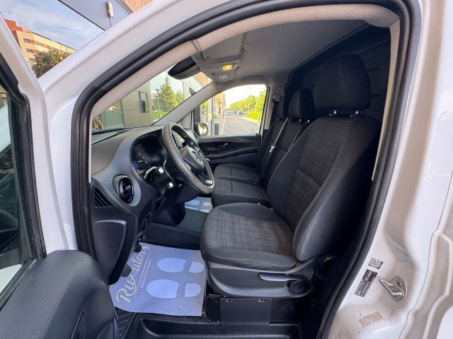 MERCEDES-BENZ Vito 111 BT Tourer Base Larga